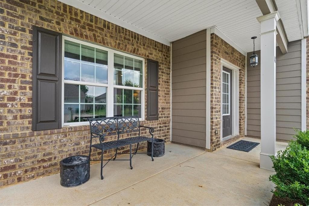 4 bedroom, 3 bathroom, 2,480 sq ft single family residence for sale at 40 Shamrock Chase, Adairsville, GA 30103 — photo 2