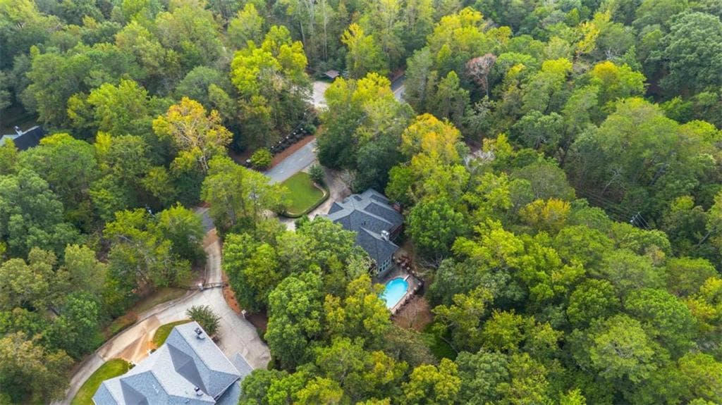 6 bedroom, 6 bathroom, 9,251 sq ft single family residence under contract at 1670 Riverside Road, Roswell, GA 30076 — photo 4