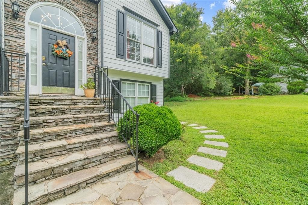 5 bedroom, 3 bathroom, 2,179 sq ft single family residence for sale at 1605 Watson Ridge Trail, Lawrenceville, GA 30045 — photo 4