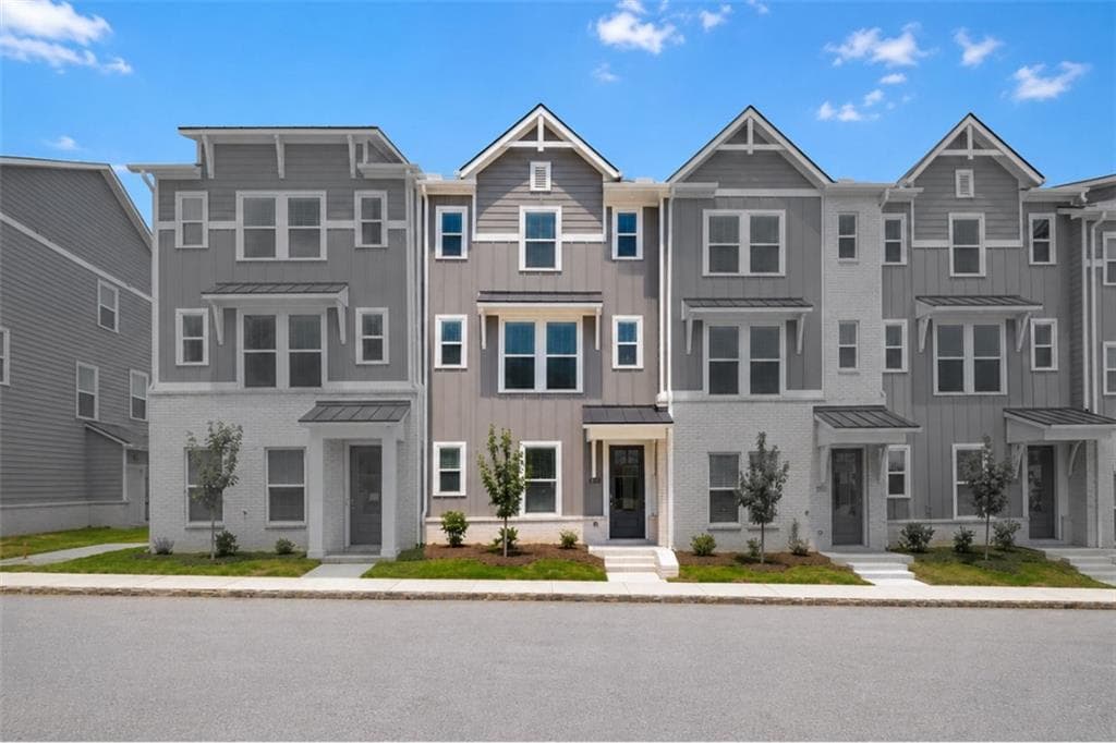 3 bedroom, 4 bathroom, 2,126 sq ft townhouse for rent at 3618 Georgia Avenue, Hapeville, GA 30354 for $2,750 a month — photo 2