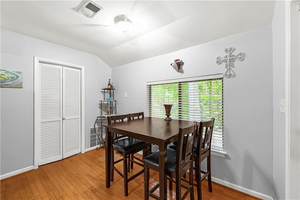 3 bedroom, 3 bathroom, 2,275 sq ft condominium for sale at 1670 Terrell Ridge Drive, Marietta, GA 30067 — photo 6
