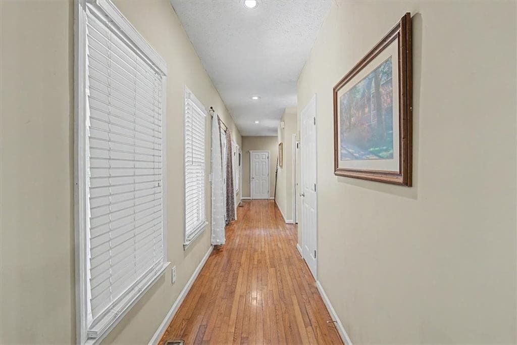 5 bedroom, 5 bathroom, 3,808 sq ft single family residence for sale at 6431 Chestnut Hill Road, Flowery Branch, GA 30542 — photo 9