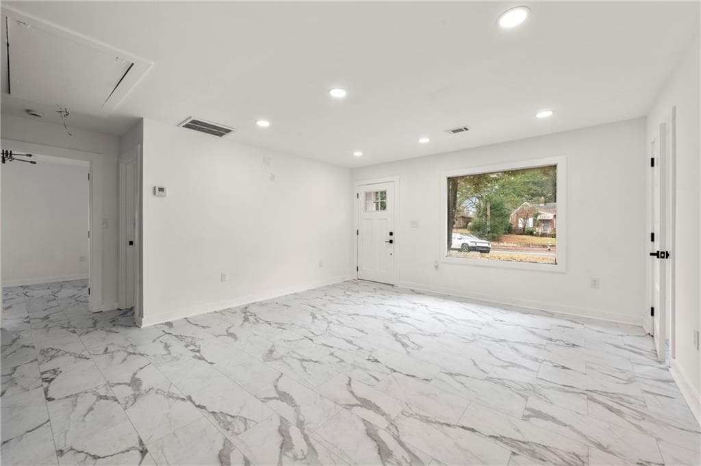 3 bedroom, 2 bathroom, 1,155 sq ft single family residence for sale at 641 Hamilton E Holmes Drive, Atlanta, GA 30318 — photo 4