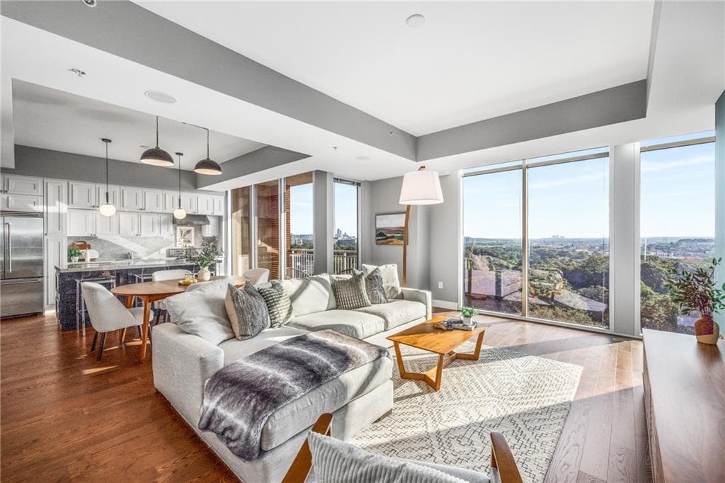 2 bedroom, 3 bathroom, 1,391 sq ft condominium for sale at 1820 Peachtree Street 1205, Atlanta, GA 30309 — photo 2