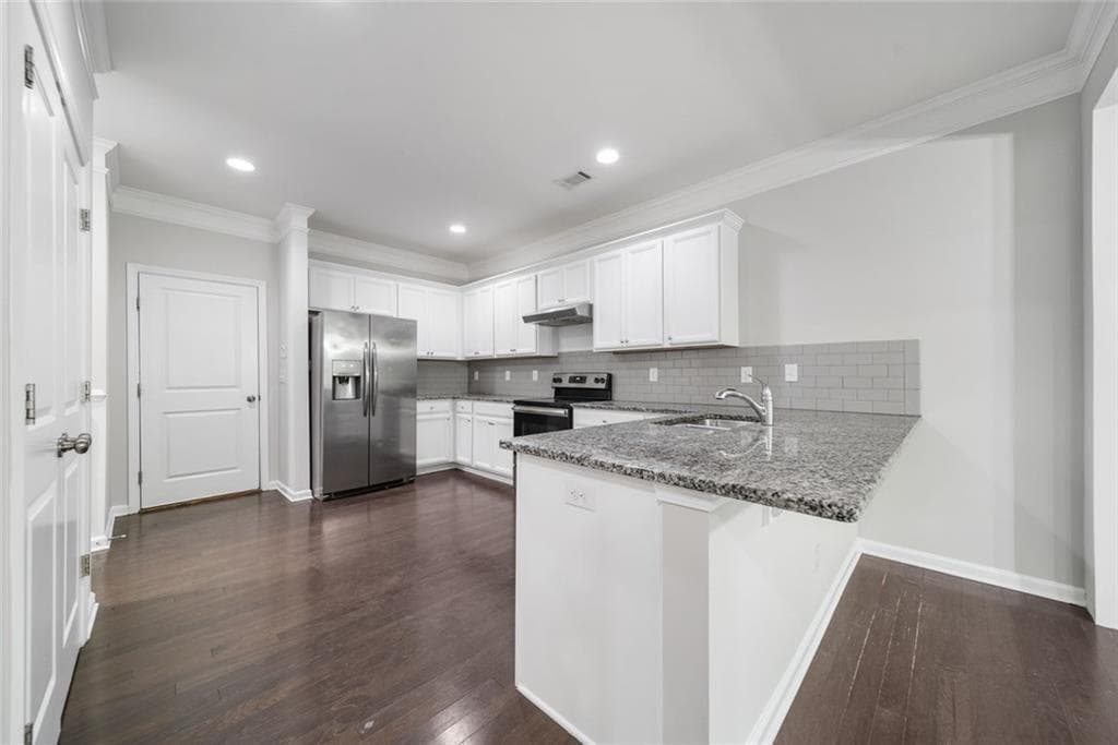 4 bedroom, 3 bathroom, 2,253 sq ft single family residence for sale at 1448 BRUSHED Lane, Lawrenceville, GA 30045 — photo 4