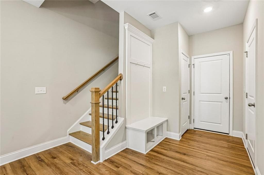 3 bedroom, 4 bathroom, 2,484 sq ft townhouse under contract at 933 Catamaran Court, Alpharetta, GA 30005 — photo 5