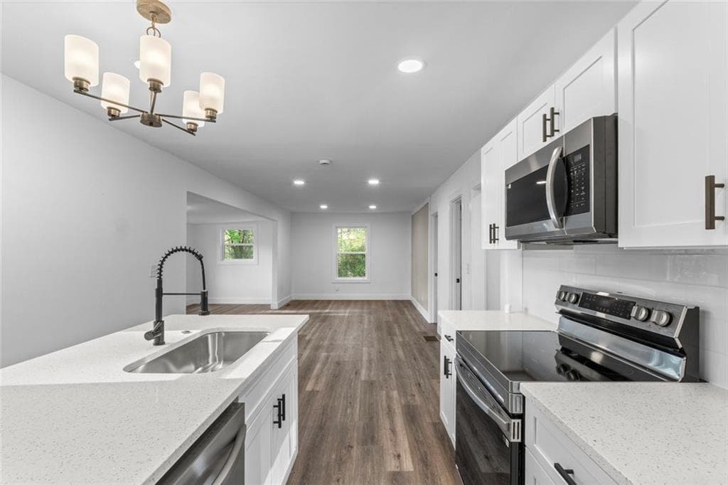 3 bedroom, 2 bathroom, 1,128 sq ft single family residence for sale at 2466 SW Old Hapeville Road, Atlanta, GA 30315 — photo 10