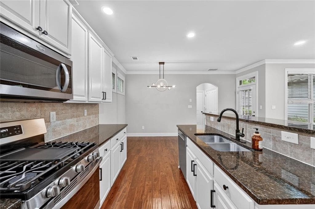 3 bedroom, 3 bathroom, 2,525 sq ft single family residence for rent at 10787 Bossier Drive, Alpharetta, GA 30022 for $3,100 a month — photo 6