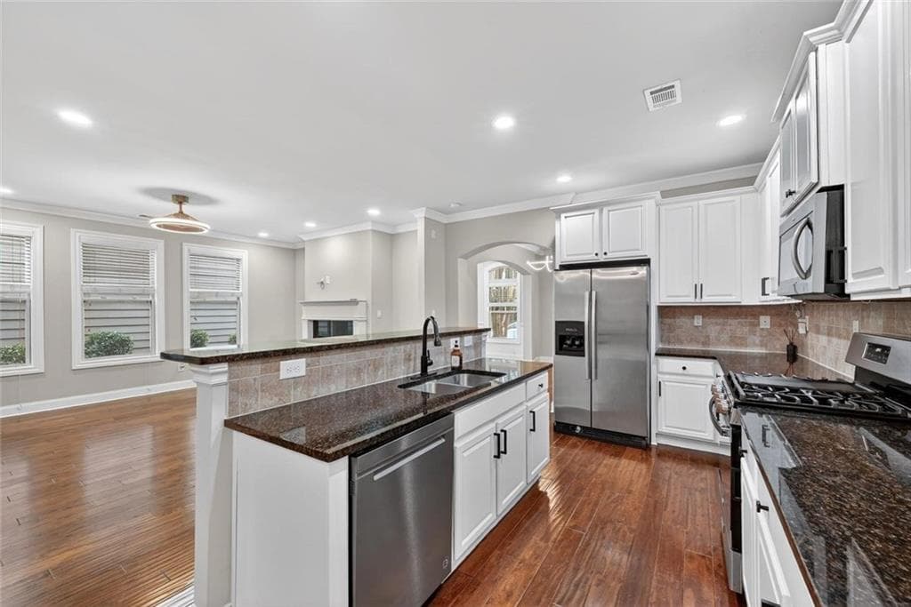 3 bedroom, 3 bathroom, 2,525 sq ft single family residence for rent at 10787 Bossier Drive, Alpharetta, GA 30022 for $3,100 a month — photo 7