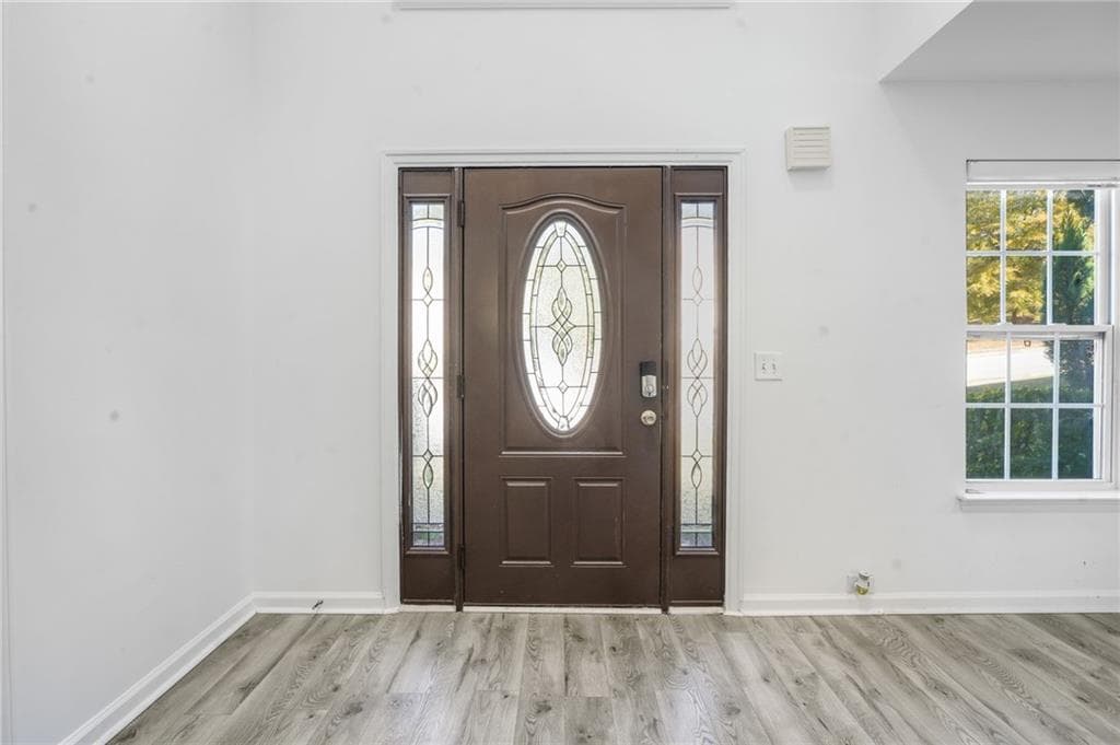 6 bedroom, 3 bathroom, 3,440 sq ft single family residence for rent at 1443 Wilson Manor Circle, Lawrenceville, GA 30045 for $3,000 a month — photo 2