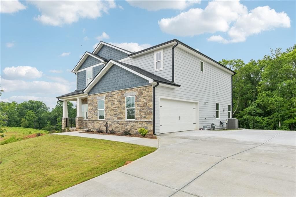 4 bedroom, 3 bathroom, 2,950 sq ft single family residence under contract at 2134 Homer Drive, Monroe, GA 30656 — photo 2