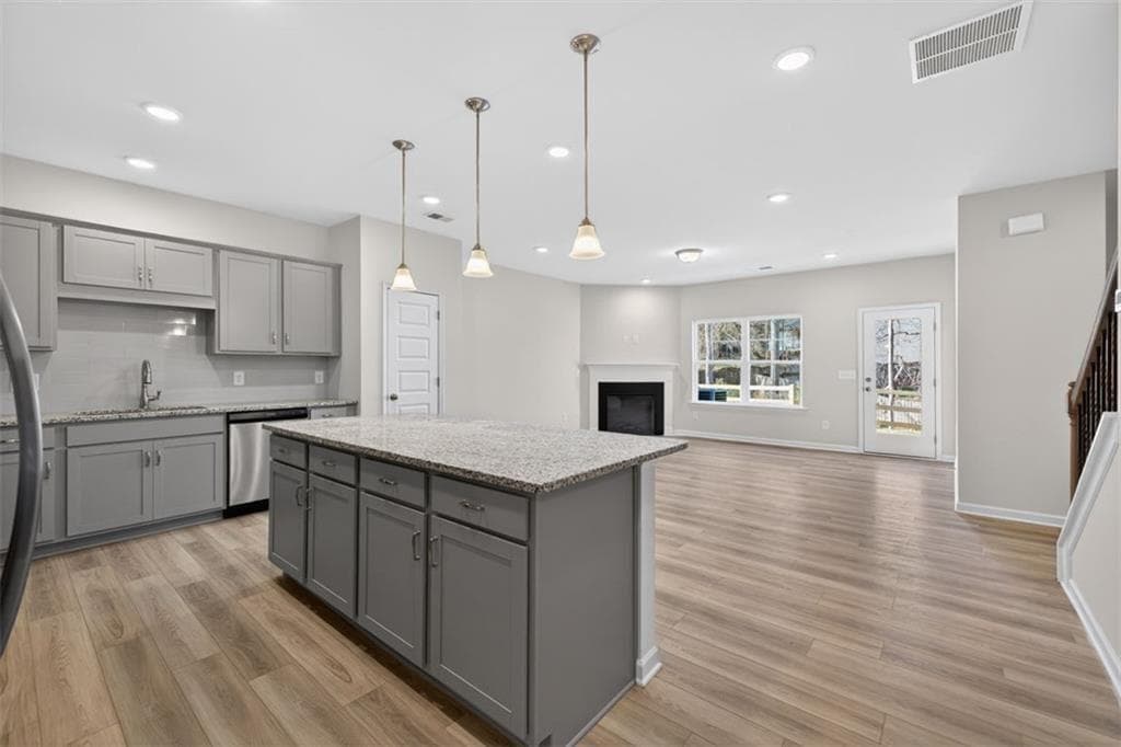 3 bedroom, 3 bathroom, 1,912 sq ft townhouse for sale at 323 Caroline Place 174, Villa Rica, GA 30180 — photo 3