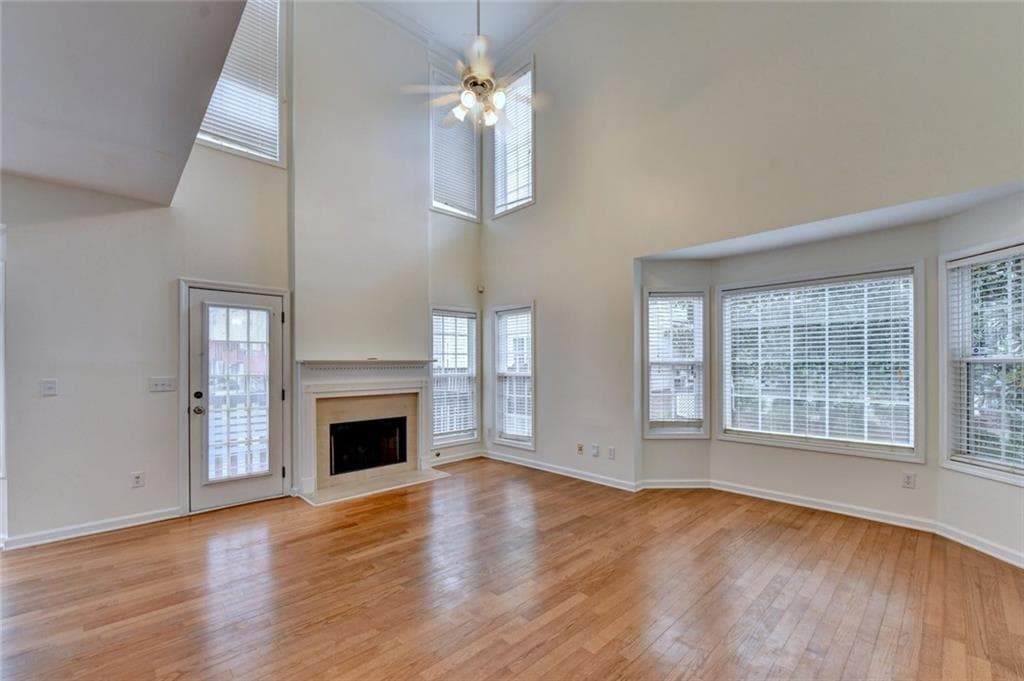 3 bedroom, 3 bathroom, 2,220 sq ft townhouse for sale at 3761 Lake Point Boulevard, Suwanee, GA 30024 — photo 5