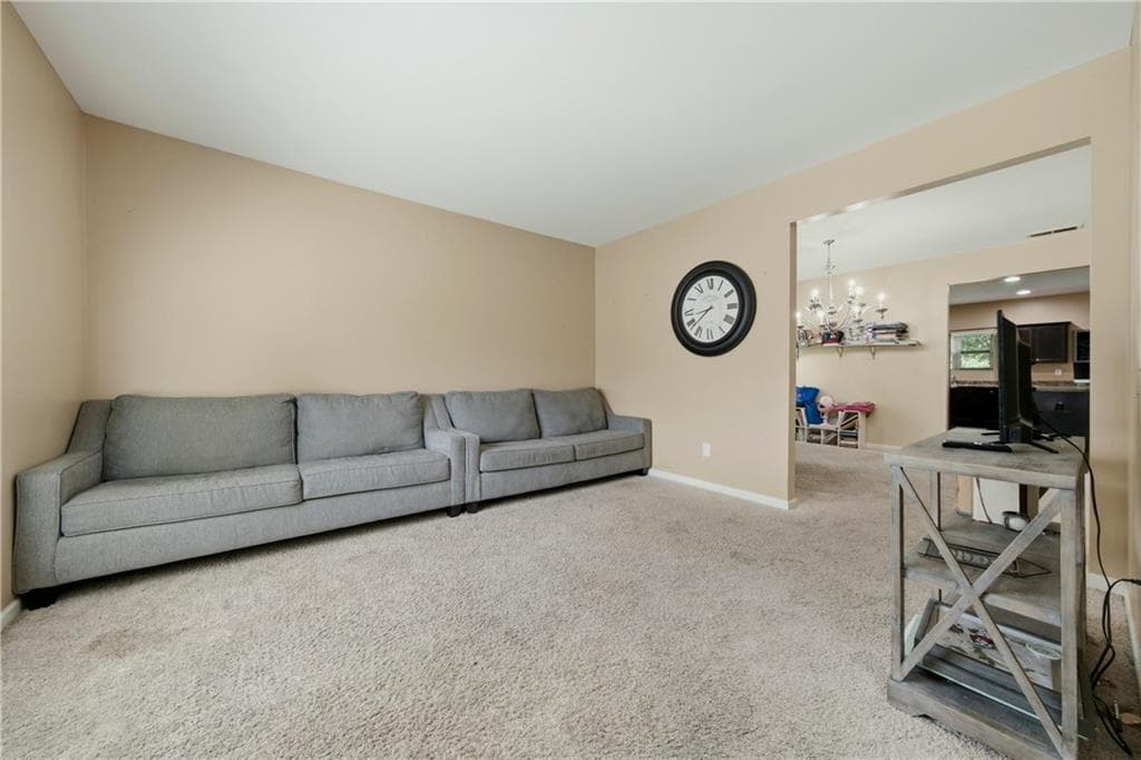 4 bedroom, 3 bathroom, 3,860 sq ft single family residence for sale at 8419 Hillspire Drive, Douglasville, GA 30134 — photo 4