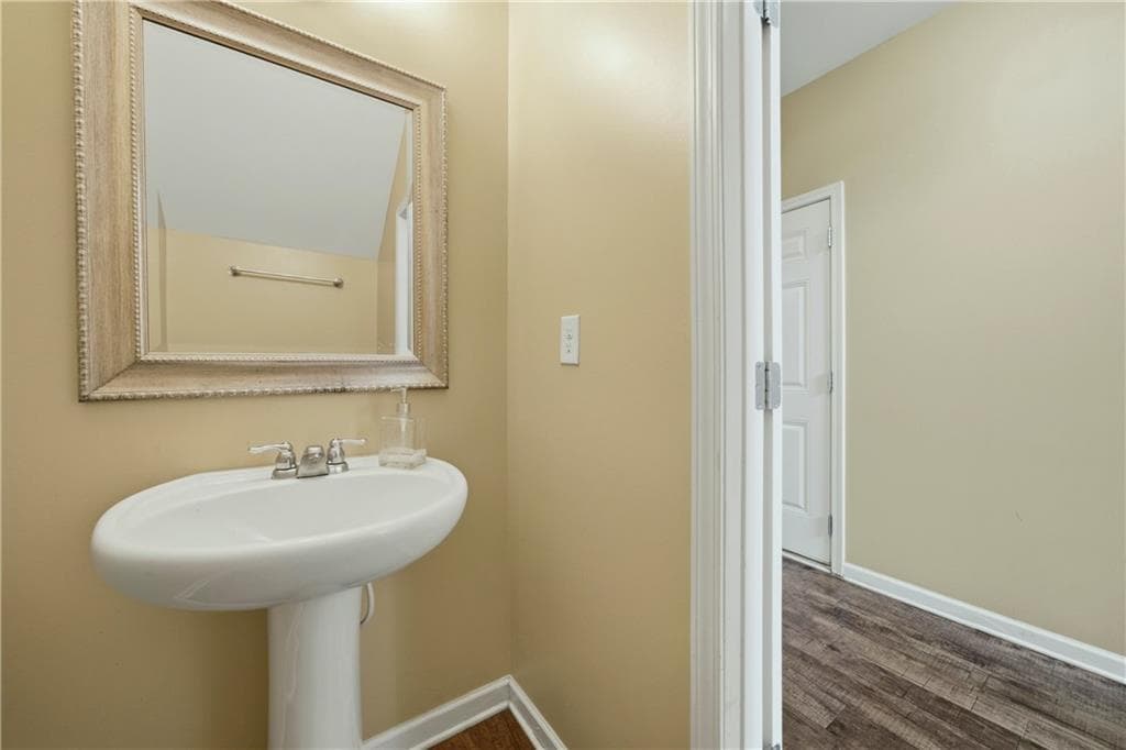 4 bedroom, 3 bathroom, 3,860 sq ft single family residence for sale at 8419 Hillspire Drive, Douglasville, GA 30134 — photo 8