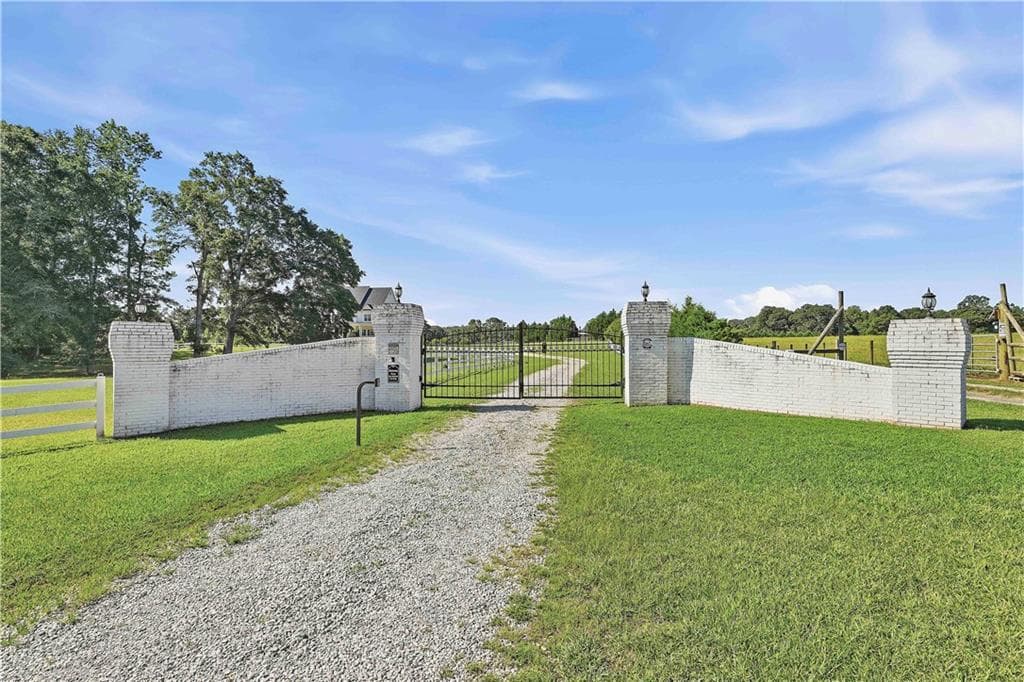 8 bedroom, 8 bathroom, 9,619 sq ft single family residence for sale at 1815 Drew Allen Road, Williamson, GA 30292 — photo 5