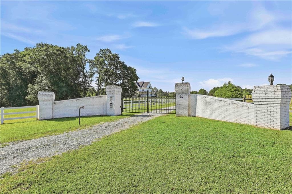 8 bedroom, 8 bathroom, 9,619 sq ft single family residence for sale at 1815 Drew Allen Road, Williamson, GA 30292 — photo 6