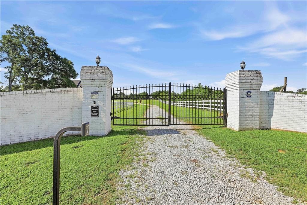 8 bedroom, 8 bathroom, 9,619 sq ft single family residence for sale at 1815 Drew Allen Road, Williamson, GA 30292 — photo 8