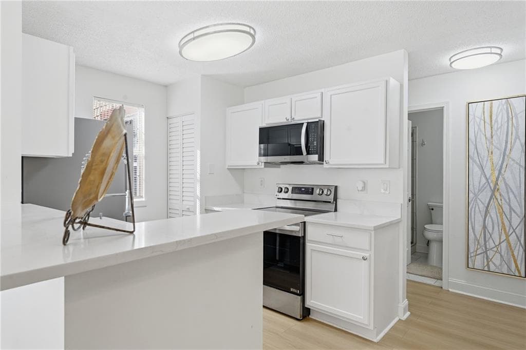 2 bedroom, 2 bathroom, 880 sq ft condominium for rent at 904 Wentworth Court, Alpharetta, GA 30022 for $2,100 a month — photo 7