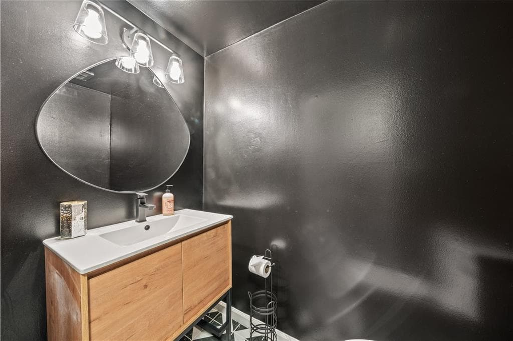 2 bedroom, 2 bathroom, 1,260 sq ft townhouse for rent at 4300 Roswell Road 28, Atlanta, GA 30342 for $2,400 a month — photo 5