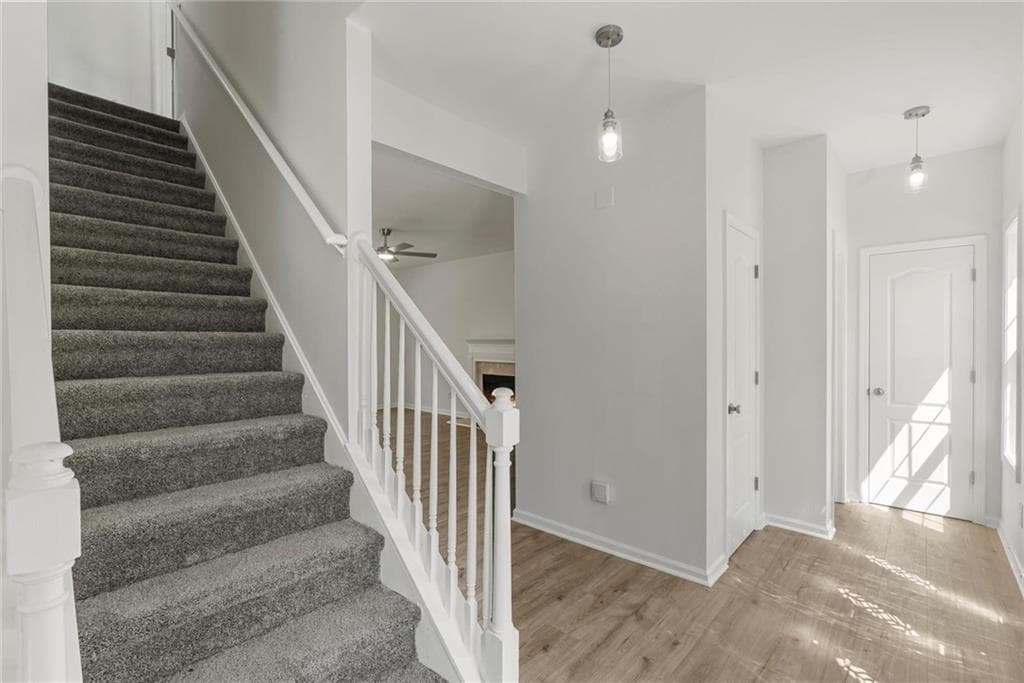 3 bedroom, 3 bathroom single family residence under contract at 3913 Willow Fields Court, Loganville, GA 30052 — photo 4