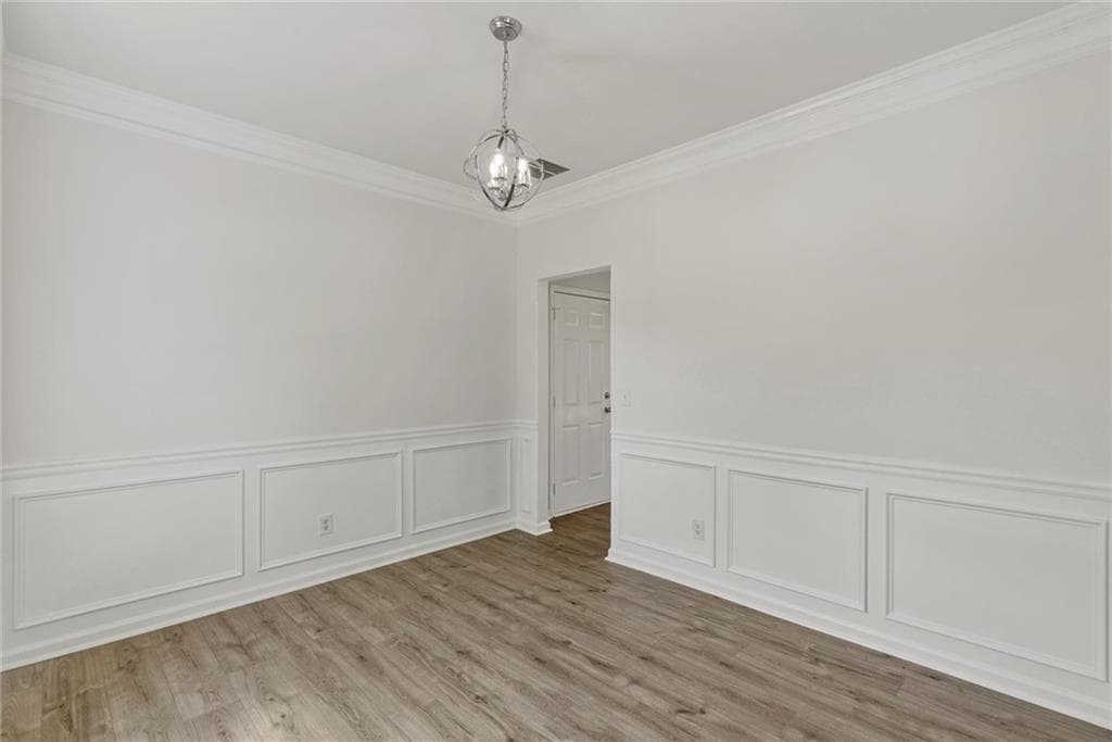 3 bedroom, 3 bathroom single family residence under contract at 3913 Willow Fields Court, Loganville, GA 30052 — photo 6