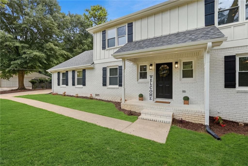 5 bedroom, 3 bathroom, 1,912 sq ft single family residence for sale at 5139 Merry Lane, Gainesville, GA 30504 — photo 4