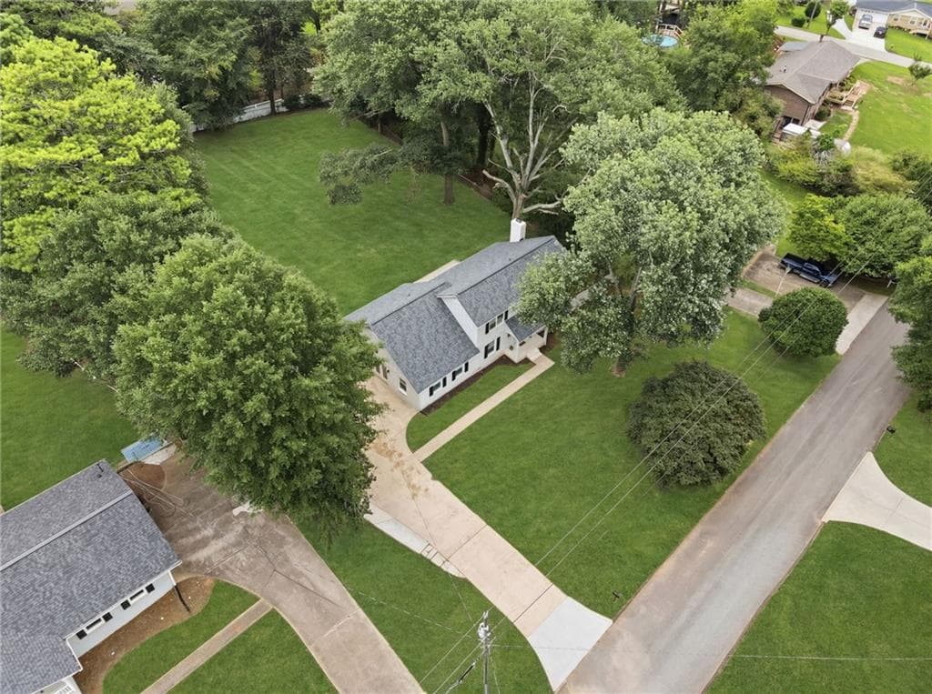 5 bedroom, 3 bathroom, 1,912 sq ft single family residence for sale at 5139 Merry Lane, Gainesville, GA 30504 — photo 6