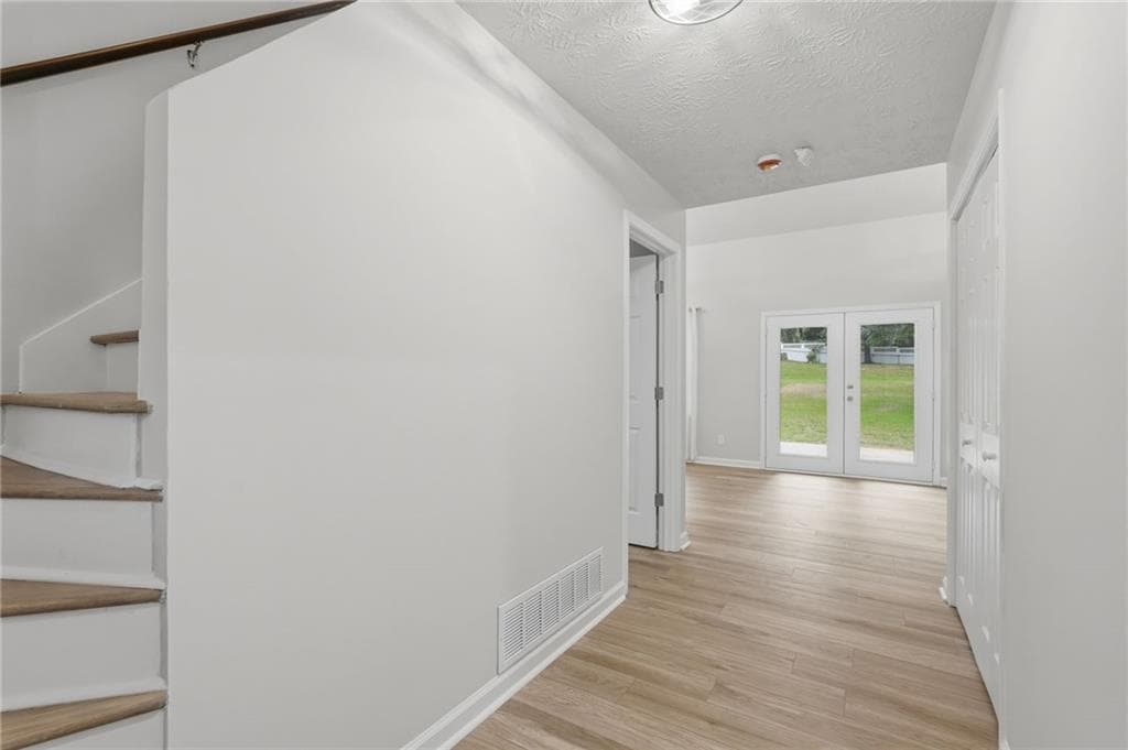 5 bedroom, 3 bathroom, 1,912 sq ft single family residence for sale at 5139 Merry Lane, Gainesville, GA 30504 — photo 9