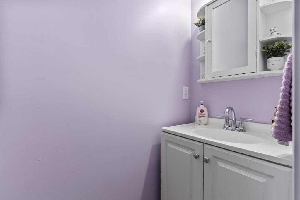 3 bedroom, 3 bathroom, 2,448 sq ft single family residence for sale at 220 Renford Road, Ball Ground, GA 30107 — photo 5