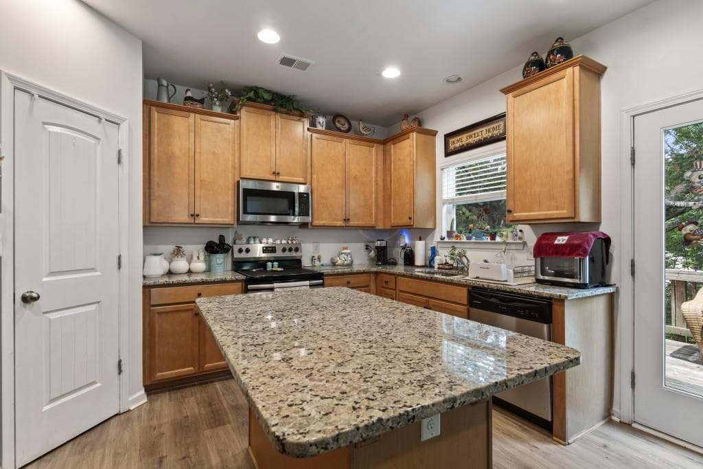 3 bedroom, 3 bathroom, 2,448 sq ft single family residence for sale at 220 Renford Road, Ball Ground, GA 30107 — photo 10