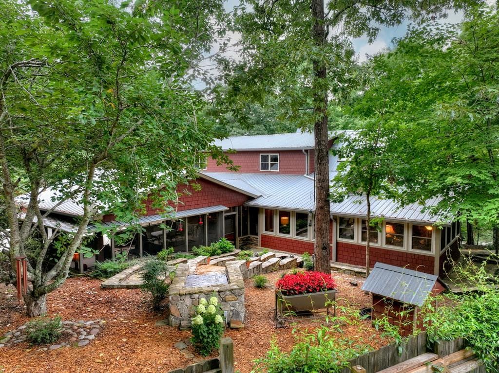 6 bedroom, 7 bathroom, 7,242 sq ft single family residence for sale at 112 Wilscot Valley Drive, Morganton, GA 30560 — photo 5