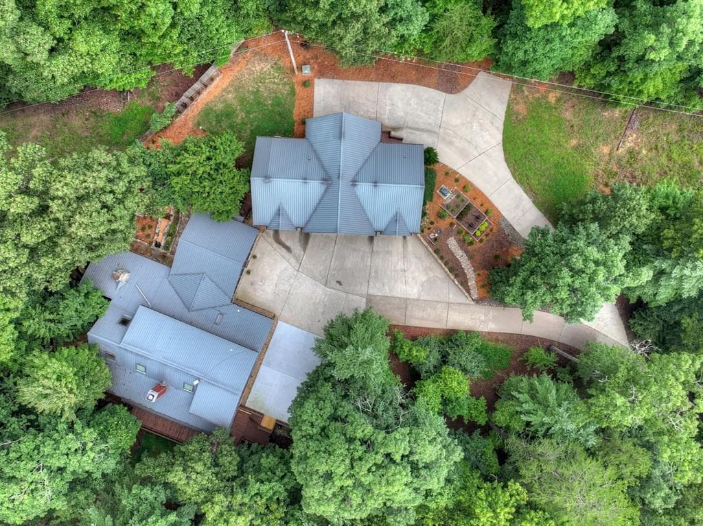 6 bedroom, 7 bathroom, 7,242 sq ft single family residence for sale at 112 Wilscot Valley Drive, Morganton, GA 30560 — photo 6