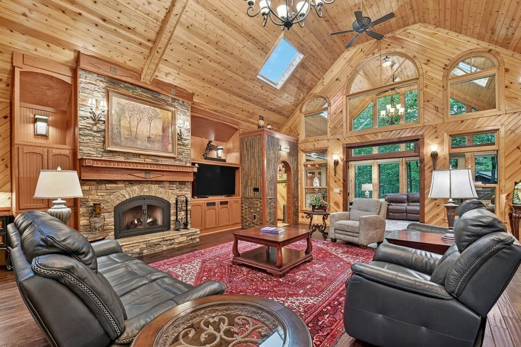 6 bedroom, 7 bathroom, 7,242 sq ft single family residence for sale at 112 Wilscot Valley Drive, Morganton, GA 30560 — photo 10