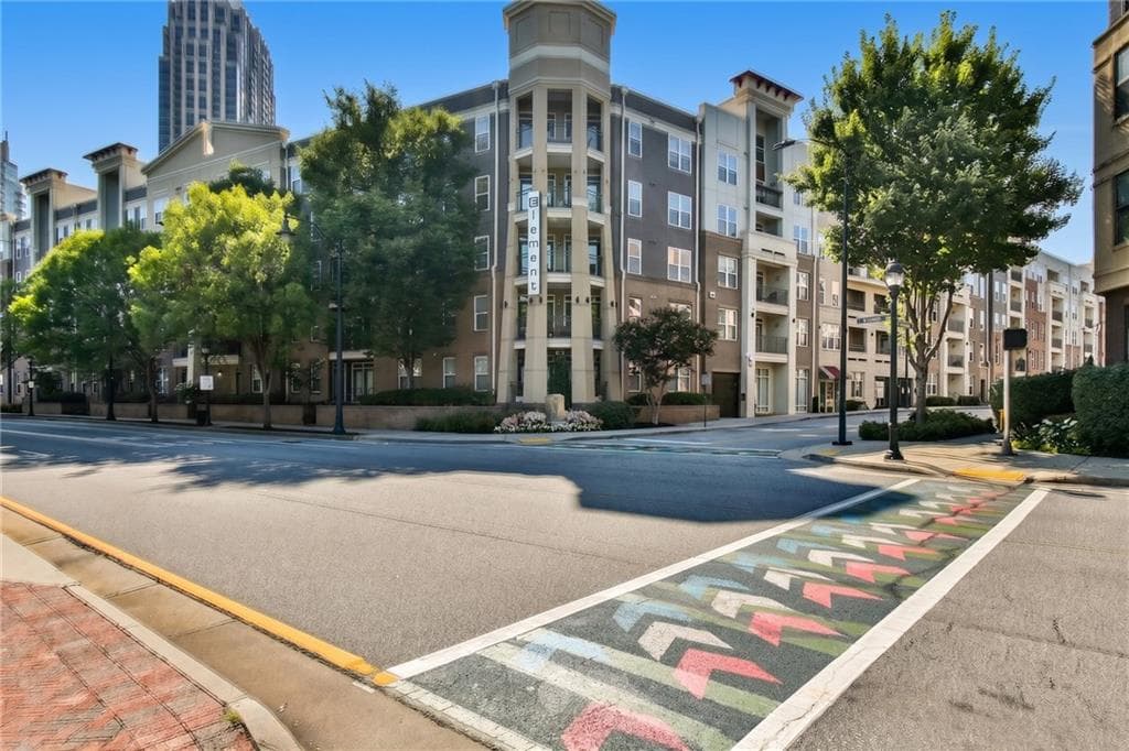 1 bedroom, 1 bathroom, 770 sq ft condominium for sale at 390 17th Street 2067, Atlanta, GA 30363