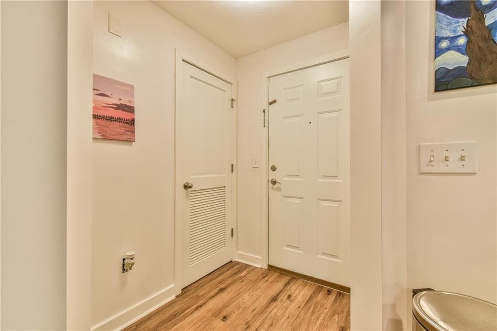 1 bedroom, 1 bathroom, 770 sq ft condominium for sale at 390 17th Street 2067, Atlanta, GA 30363 — photo 6