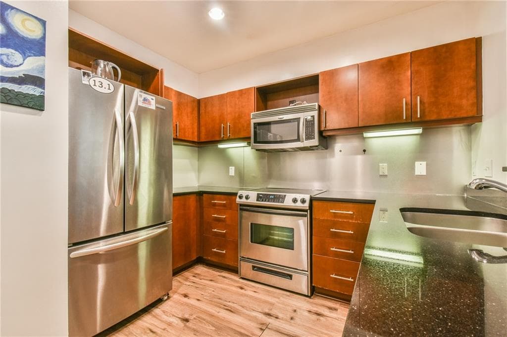 1 bedroom, 1 bathroom, 770 sq ft condominium for sale at 390 17th Street 2067, Atlanta, GA 30363 — photo 9