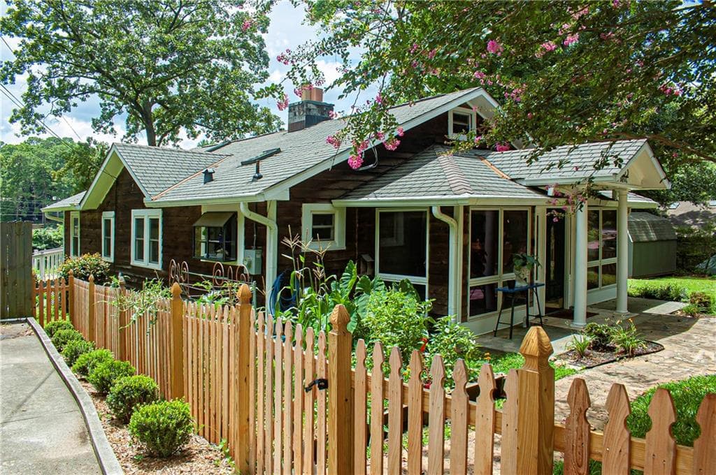 3 bedroom, 2 bathroom, 1,944 sq ft single family residence for sale at 4585 Park Drive, Pine Lake, GA 30072
