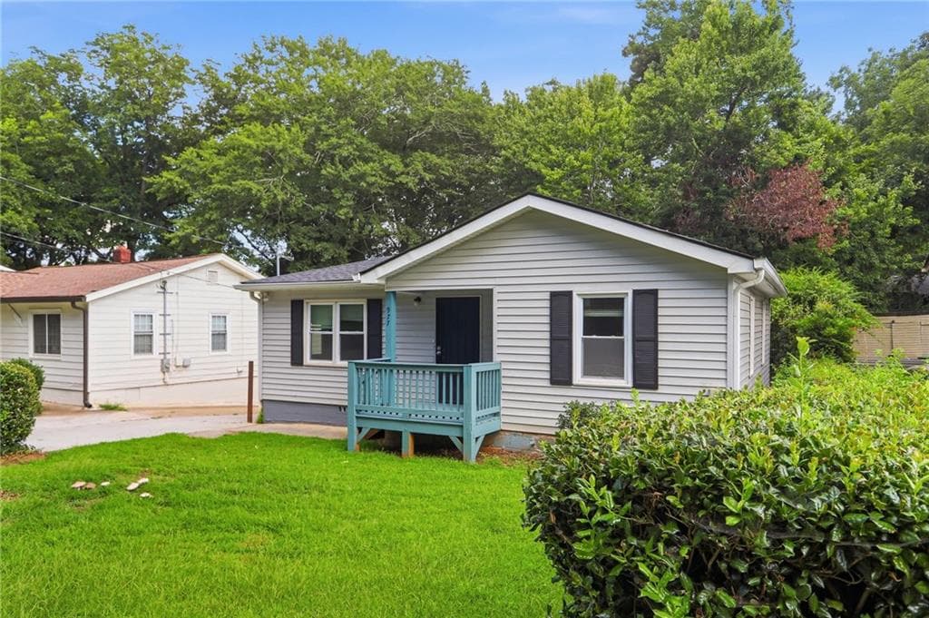 3 bedroom, 2 bathroom, 1,160 sq ft single family residence for sale at 977 Moreland Drive, Atlanta, GA 30315 — photo 3