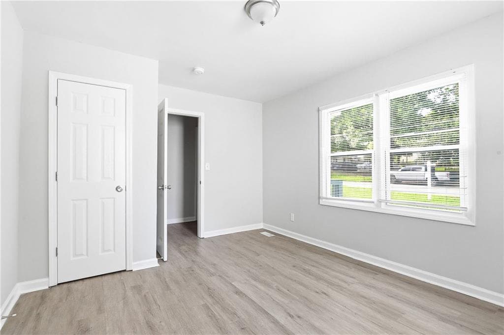 3 bedroom, 2 bathroom, 1,160 sq ft single family residence for sale at 977 Moreland Drive, Atlanta, GA 30315 — photo 9