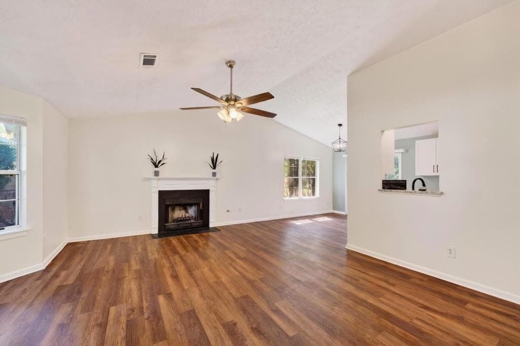 3 bedroom, 2 bathroom, 1,256 sq ft single family residence for rent at 2558 Candlewood Way, Lawrenceville, GA 30044 for $2,200 a month — photo 6