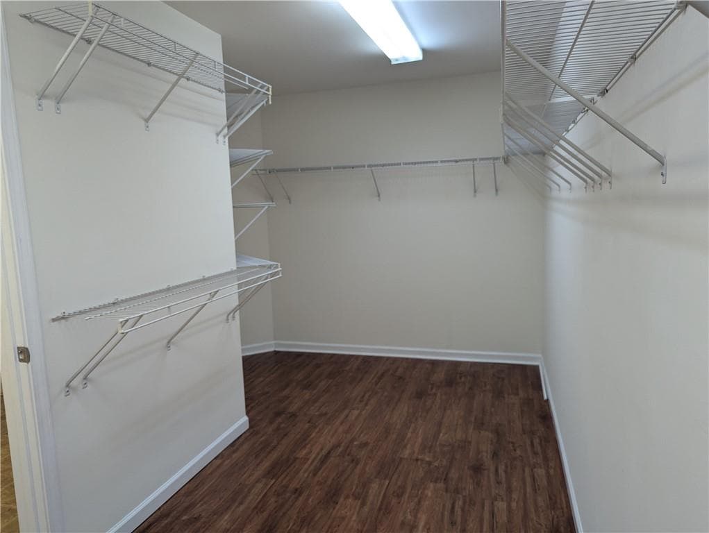 4 bedroom, 3 bathroom, 3,062 sq ft single family residence for rent at 212 Autumn Trail, Acworth, GA 30102 for $2,900 a month — photo 5