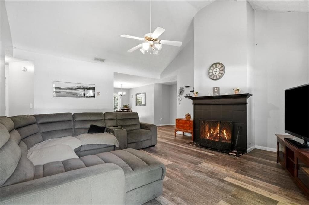 3 bedroom, 2 bathroom, 1,372 sq ft single family residence for sale at 85 Goldfinch Drive, Covington, GA 30016 — photo 5
