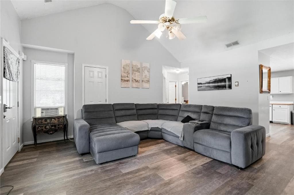 3 bedroom, 2 bathroom, 1,372 sq ft single family residence for sale at 85 Goldfinch Drive, Covington, GA 30016 — photo 8