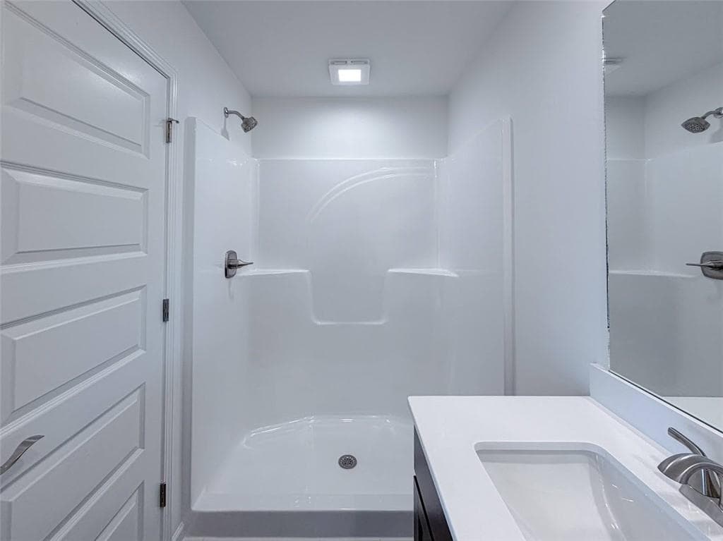 5 bedroom, 3 bathroom, 2,228 sq ft single family residence under contract at 333 Wildflower Circle, Calhoun, GA 30701 — photo 9