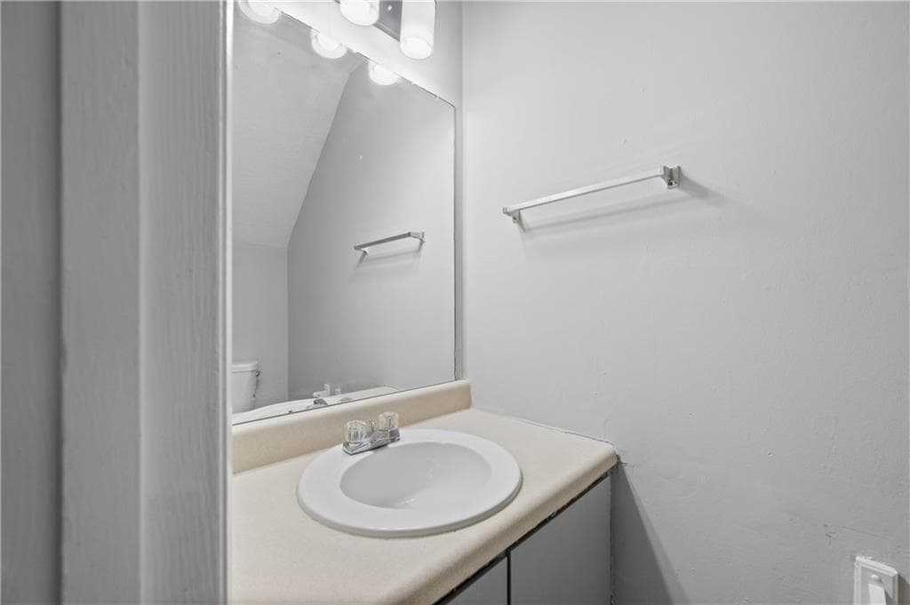 2 bedroom, 2 bathroom, 1,000 sq ft townhouse for rent at 2897 Spruce Circle, Snellville, GA 30078 for $1,350 a month — photo 7