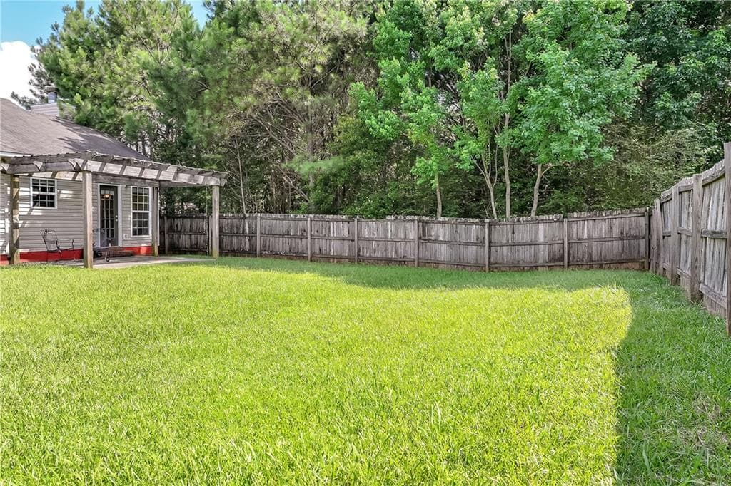3 bedroom, 2 bathroom, 1,276 sq ft single family residence under contract at 2902 Waterford Boulevard, Opelika, AL 36804 — photo 5