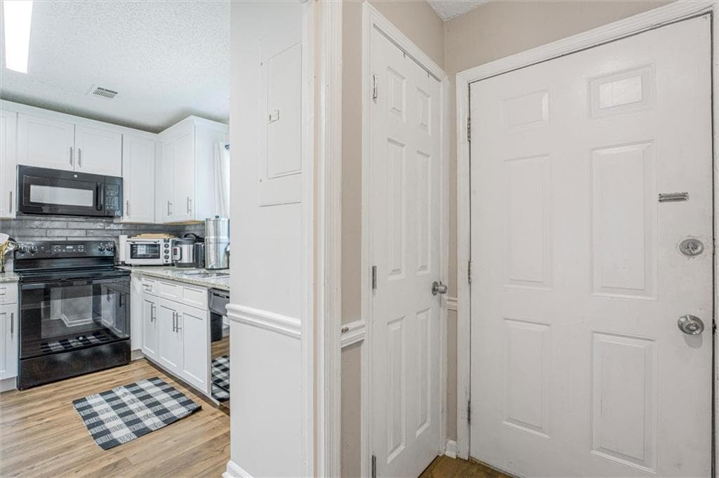 2 bedroom, 3 bathroom, 1,320 sq ft townhouse for sale at 6005 Pat Mell Place, Smyrna, GA 30080 — photo 5