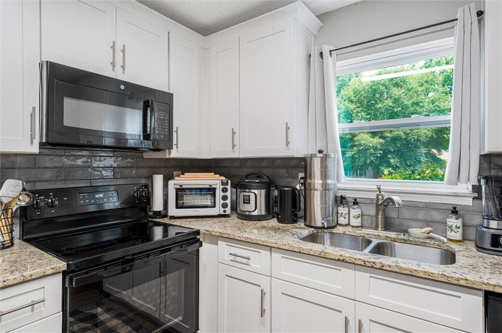 2 bedroom, 3 bathroom, 1,320 sq ft townhouse for sale at 6005 Pat Mell Place, Smyrna, GA 30080 — photo 8