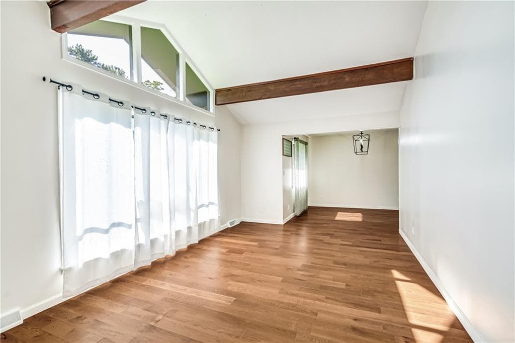 3 bedroom, 2 bathroom, 1,884 sq ft single family residence for sale at 2814 Suncrest Drive, Dalton, GA 30720 — photo 3